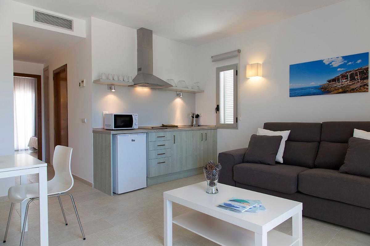 Apartamentos Proa - Emar Hotels Only Adults Es Pujols Bagian luar foto