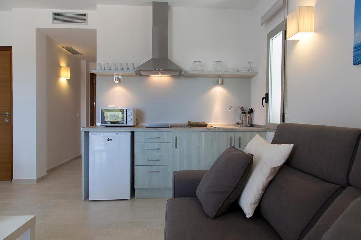 Apartamentos Proa - Emar Hotels Only Adults Es Pujols Bagian luar foto
