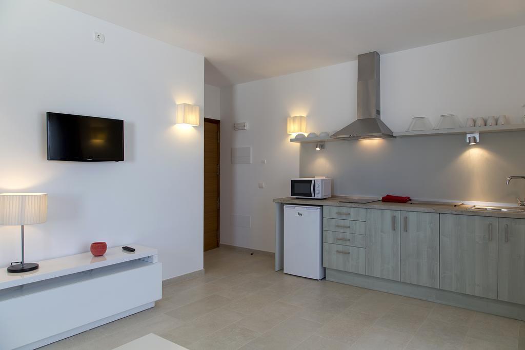 Apartamentos Proa - Emar Hotels Only Adults Es Pujols Bagian luar foto