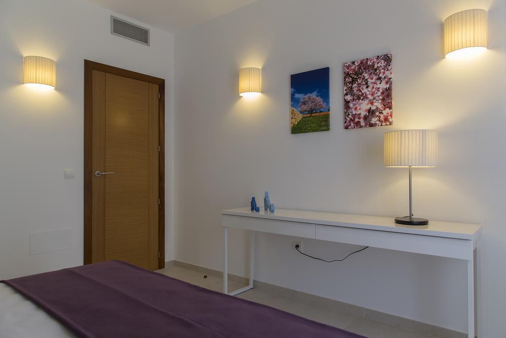 Apartamentos Proa - Emar Hotels Only Adults Es Pujols Bagian luar foto